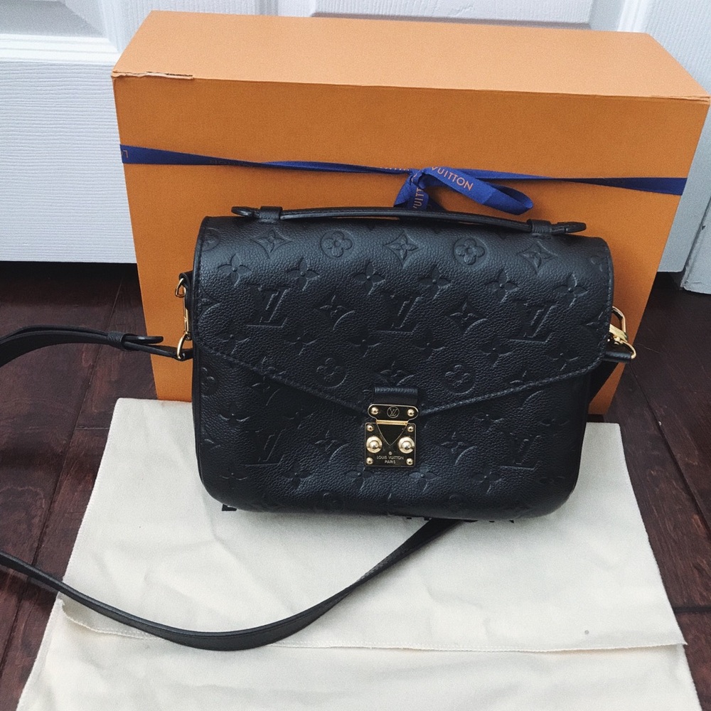 Louis Vuitton Pochette Metis in Empriente Leather